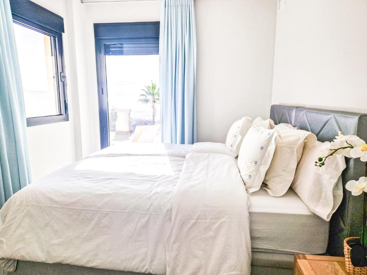 Luxury 2 Bedrooms Apt With Seaview Blue Suite 4104 Manilva Luaran gambar
