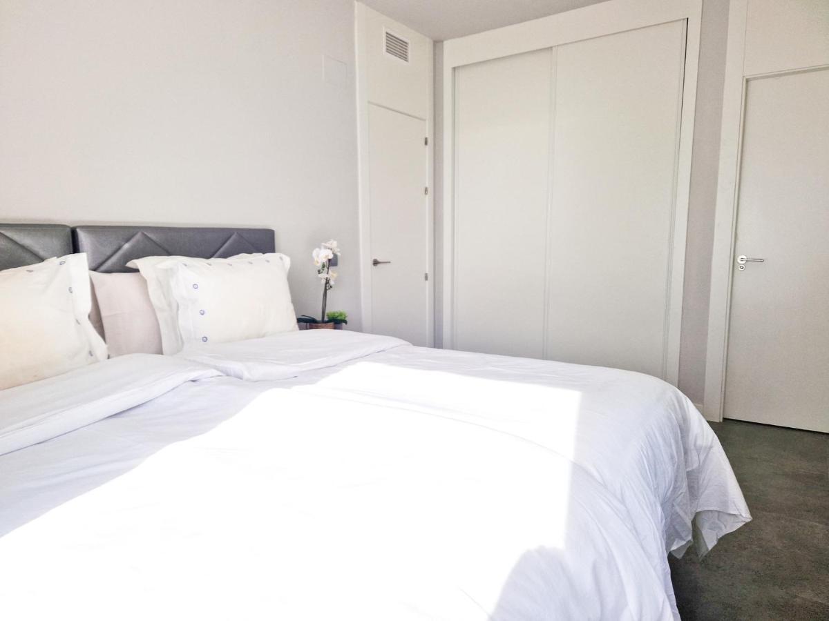 Luxury 2 Bedrooms Apt With Seaview Blue Suite 4104 Manilva Luaran gambar
